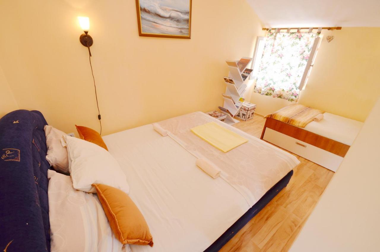 Apartment Romana ティヴァト エクステリア 写真